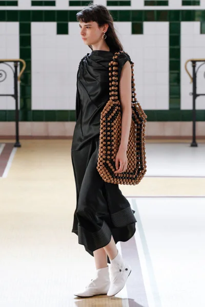 Look 9
